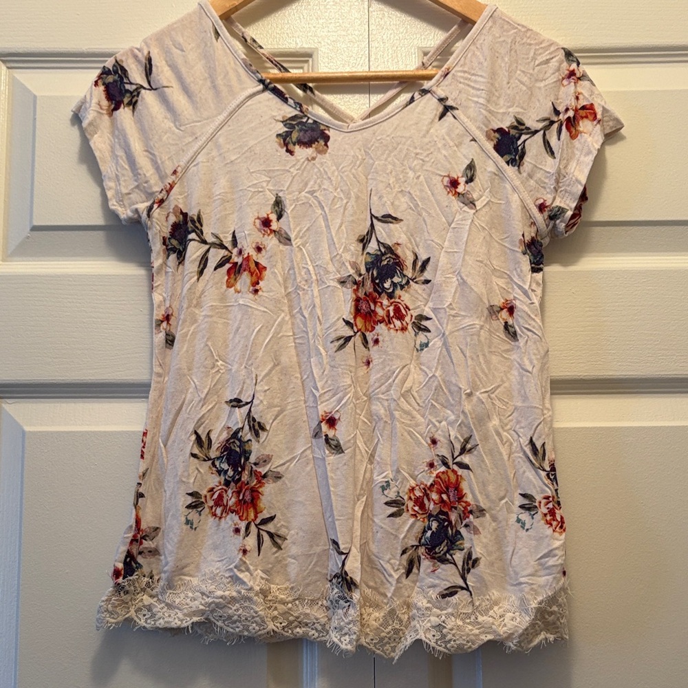 Rewind Floral Lace Short Sleeve Top - Cream and Red